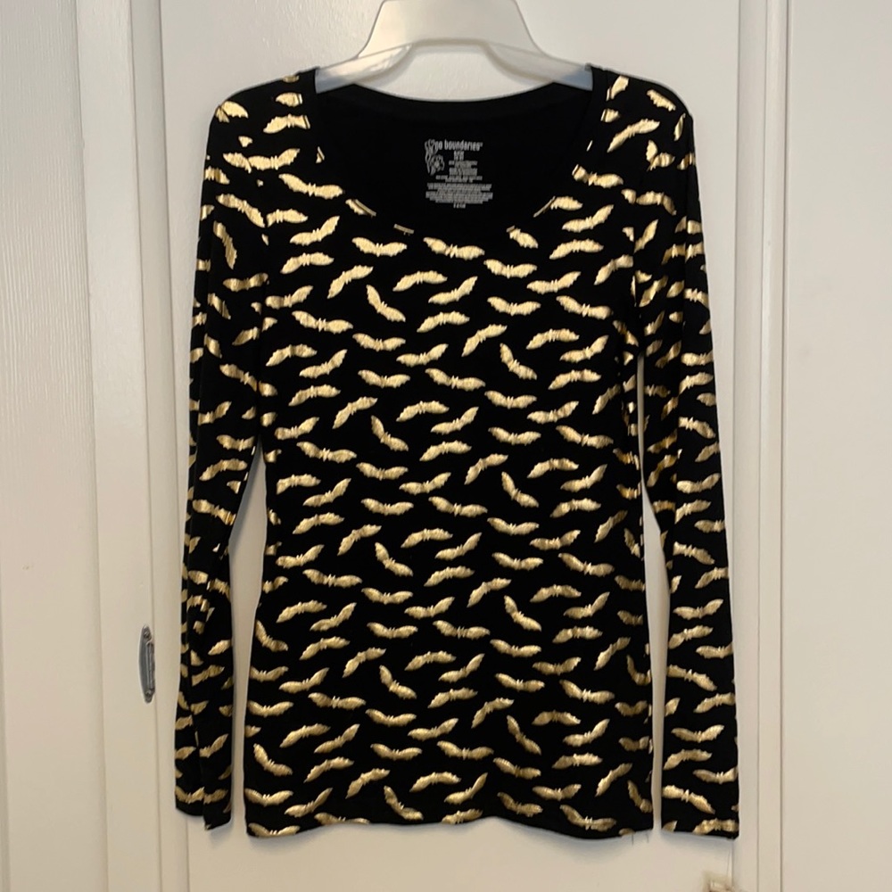 Gold bats 🦇 long sleeve